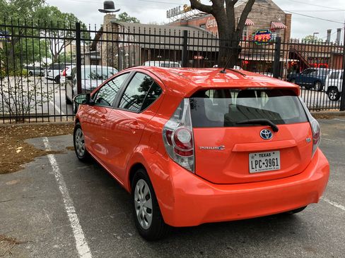 Used 2012 Toyota Prius C Two FWD image 11