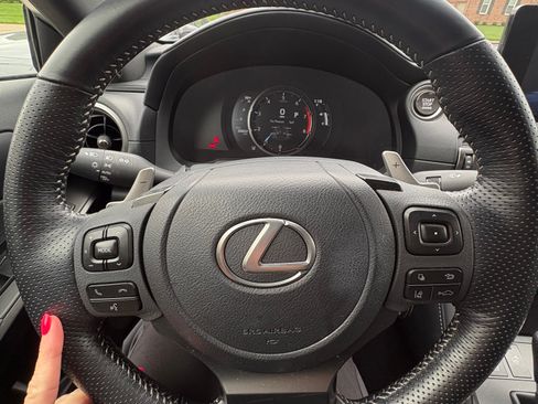 Used 2022 Lexus IS 350 F Sport image 10