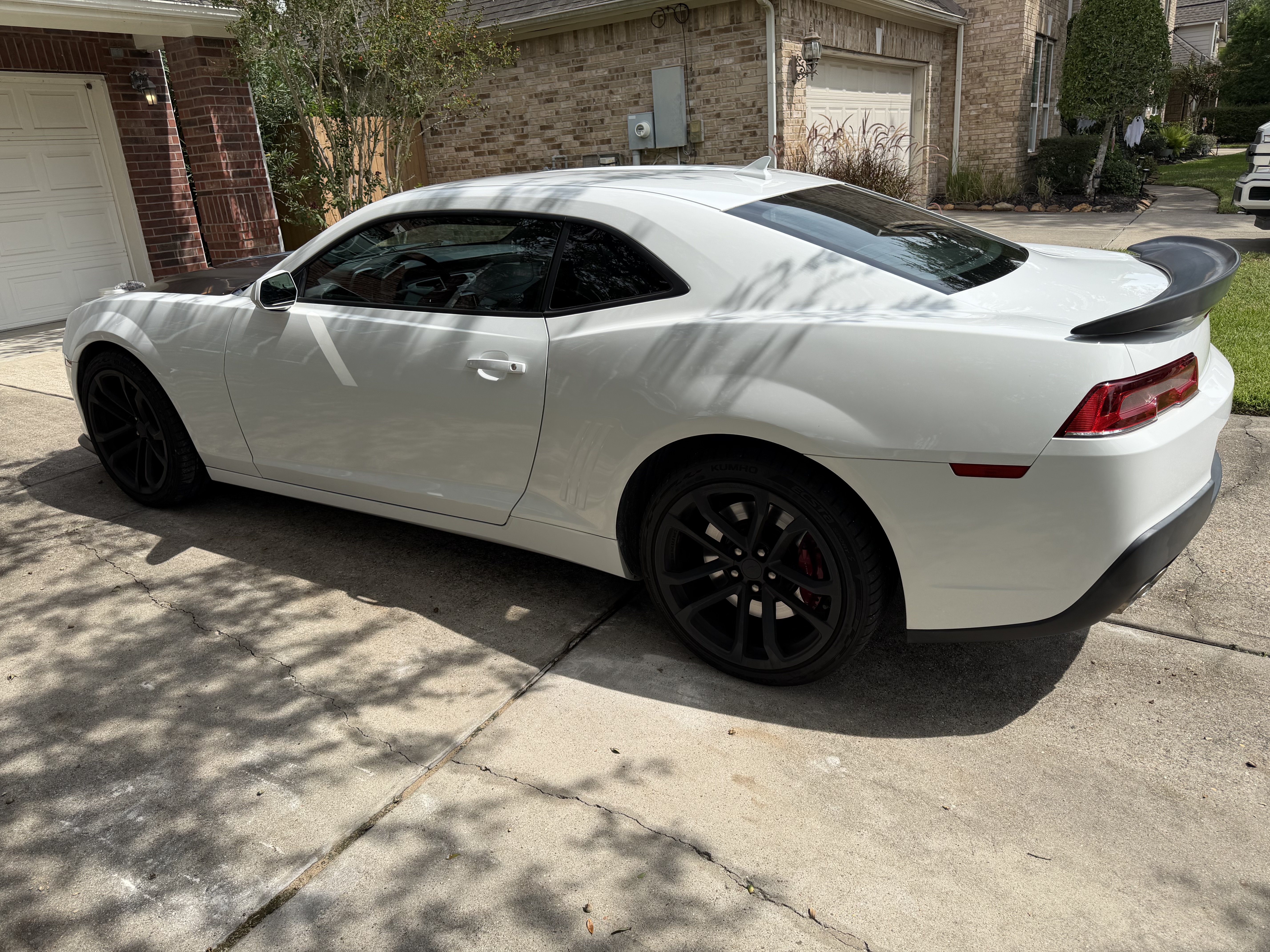 Used 2015 Chevrolet Camaro SS w/ SS Performance Package RWD image 5