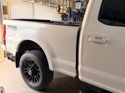 Used 2022 Ford F350 Lariat w/ Black Appearance Package AWD/4WD image 24