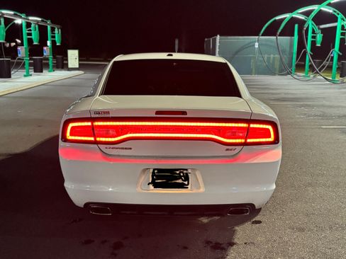 Used 2014 Dodge Charger SXT image 4