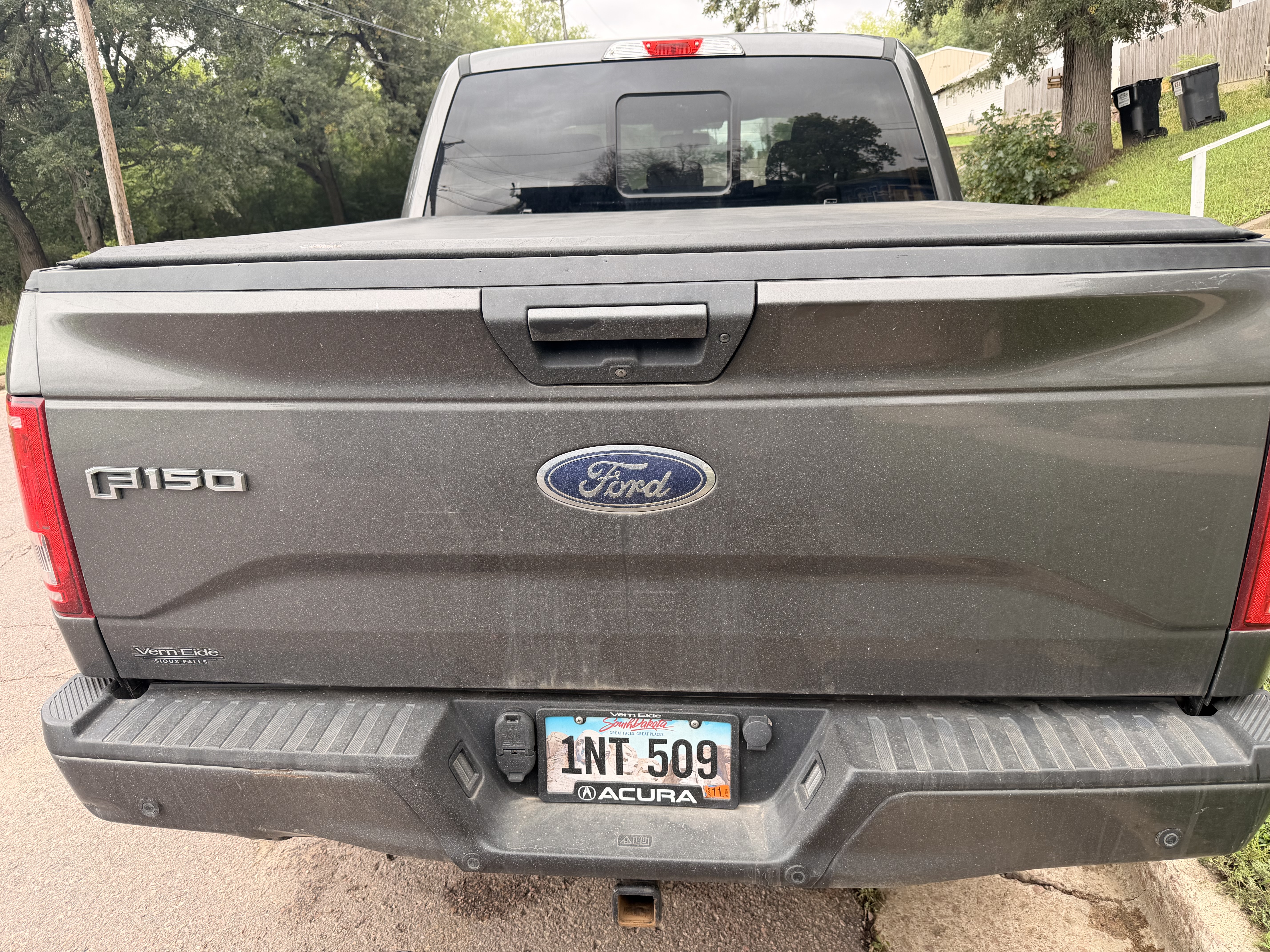 Used 2016 Ford F150 XLT w/ Equipment Group 302A Luxury AWD/4WD image 4
