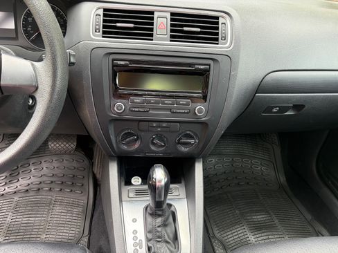 Used 2014 Volkswagen Jetta SE FWD image 12