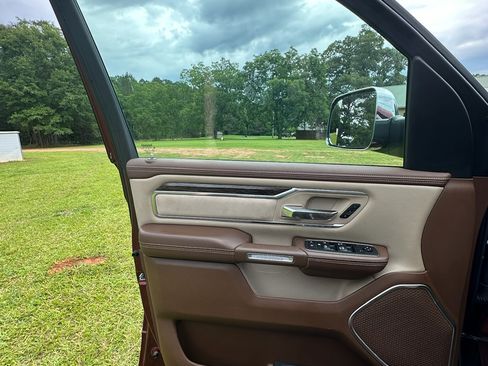 Used 2019 RAM 1500 Laramie w/ Trailer Tow Group AWD/4WD image 16