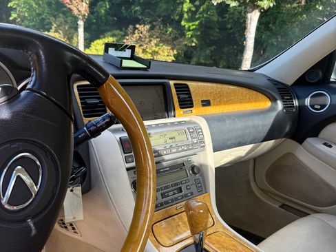 Used 2005 Lexus SC 430 Convertible RWD image 13