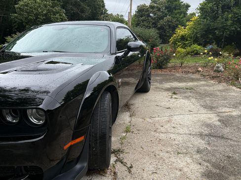Used 2020 Dodge Challenger R/T Scat Pack RWD image 8