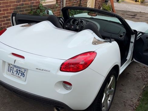 Used 2007 Pontiac Solstice Convertible w/ Preferred Package RWD image 13