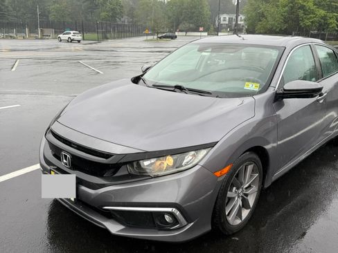 Used 2019 Honda Civic EX image 2