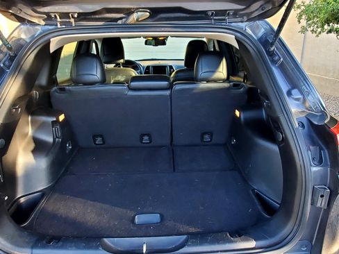 Used 2015 Jeep Cherokee Limited w/ Technology Group image 9