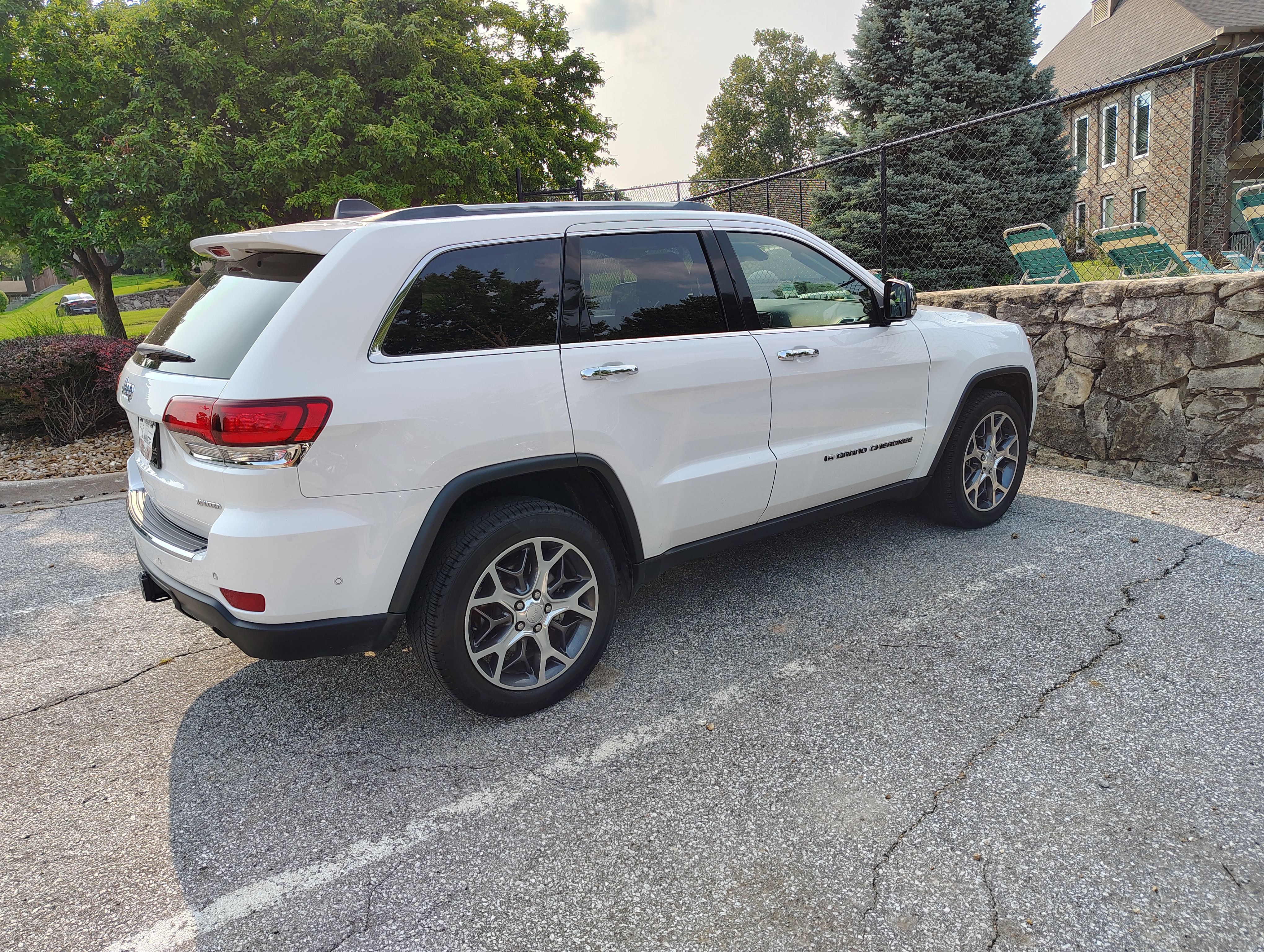 Used 2022 Jeep Grand Cherokee Limited w/ Trailer Tow Group IV AWD/4WD image 8