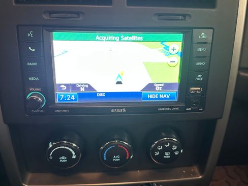 Used 2012 Jeep Liberty Sport image 11