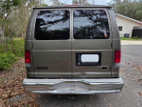 Used 2003 Ford E-350 and Econoline 350 XLT image 5