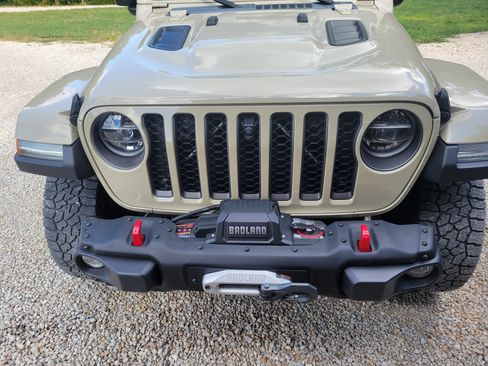 Used 2022 Jeep Gladiator Rubicon w/ LED Lighting Group AWD/4WD image 6