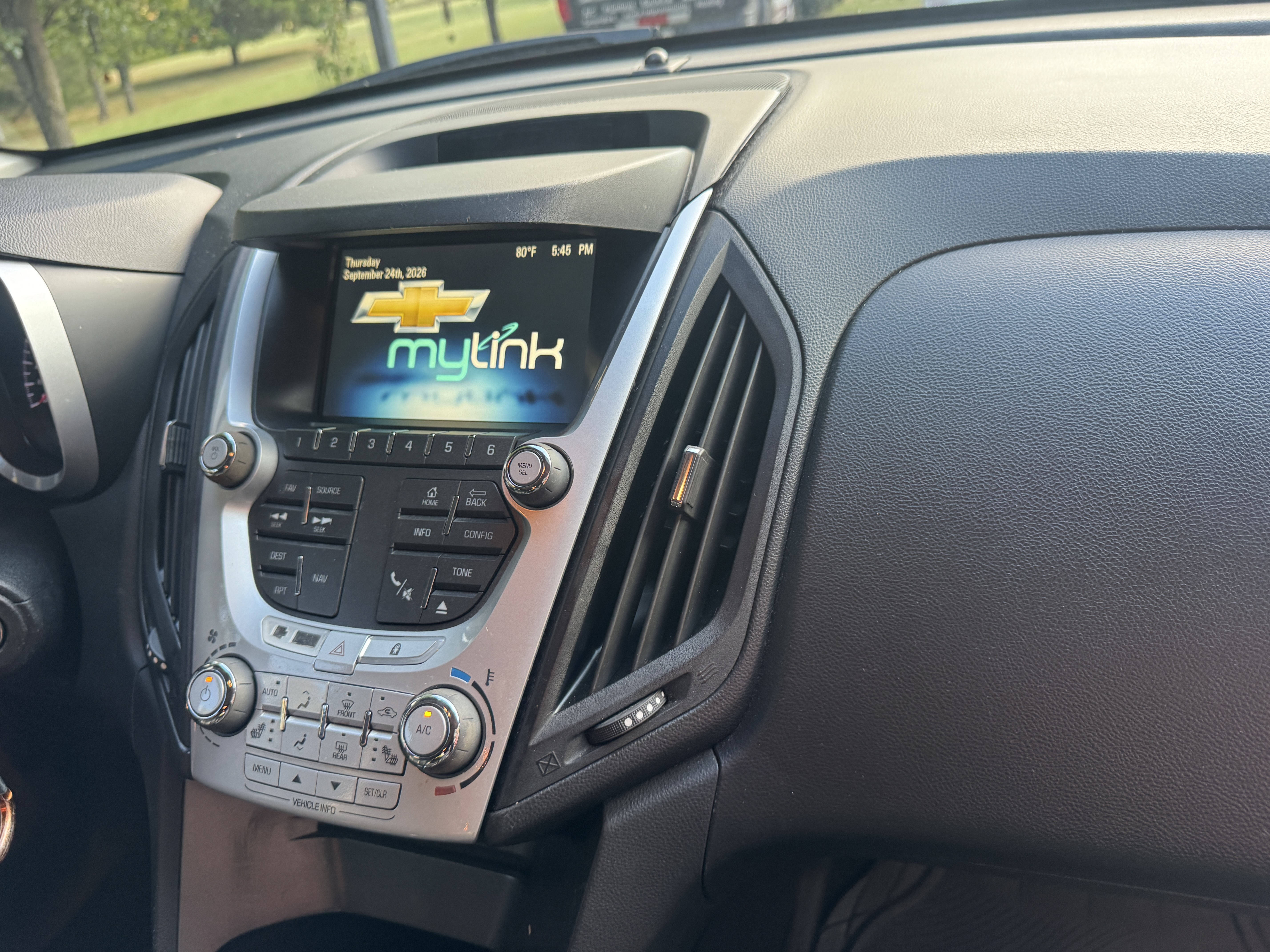 Used 2015 Chevrolet Equinox LTZ AWD/4WD image 15
