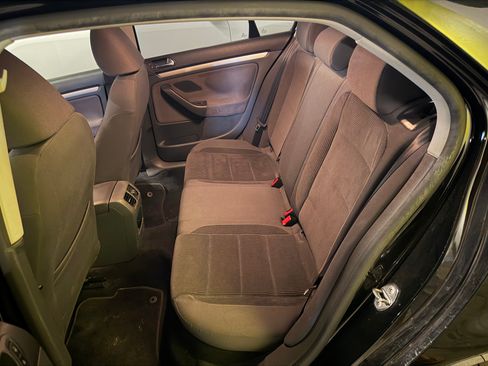 Used 2009 Volkswagen Jetta S image 12