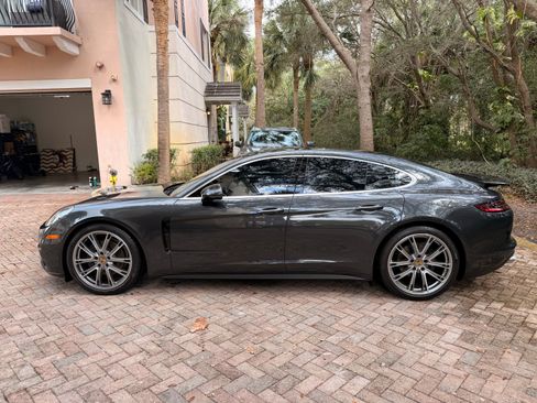 Used 2018 Porsche Panamera image 11