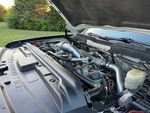 Used 2015 Chevrolet Silverado 2500 High Country w/ Duramax Plus Package AWD/4WD image 31