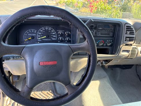 Used 2000 GMC Sierra 2500 2WD Regular Cab HD w/ Marketing Option Pkg 2 image 16