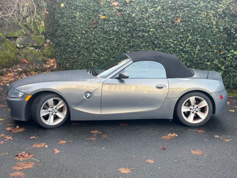 Used 2007 BMW Z4 3.0i image 4