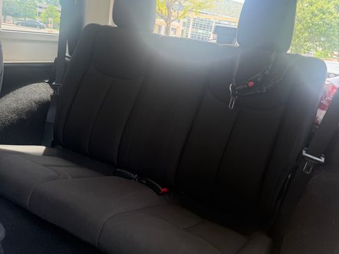 Used 2016 Jeep Wrangler Sport AWD/4WD image 5