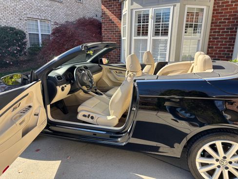 Used 2010 Volkswagen Eos Komfort image 6