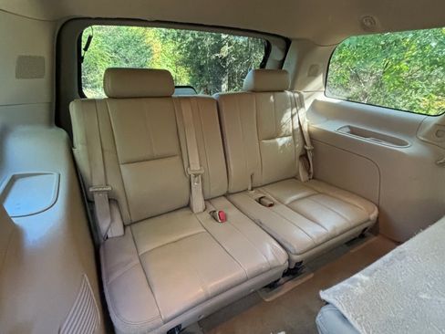 Used 2013 Chevrolet Tahoe LT w/ Luxury Package image 17