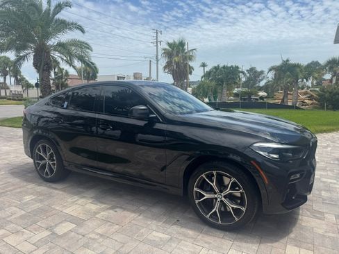 Used 2021 BMW X6 M50i w/ Premium Package AWD/4WD image 4