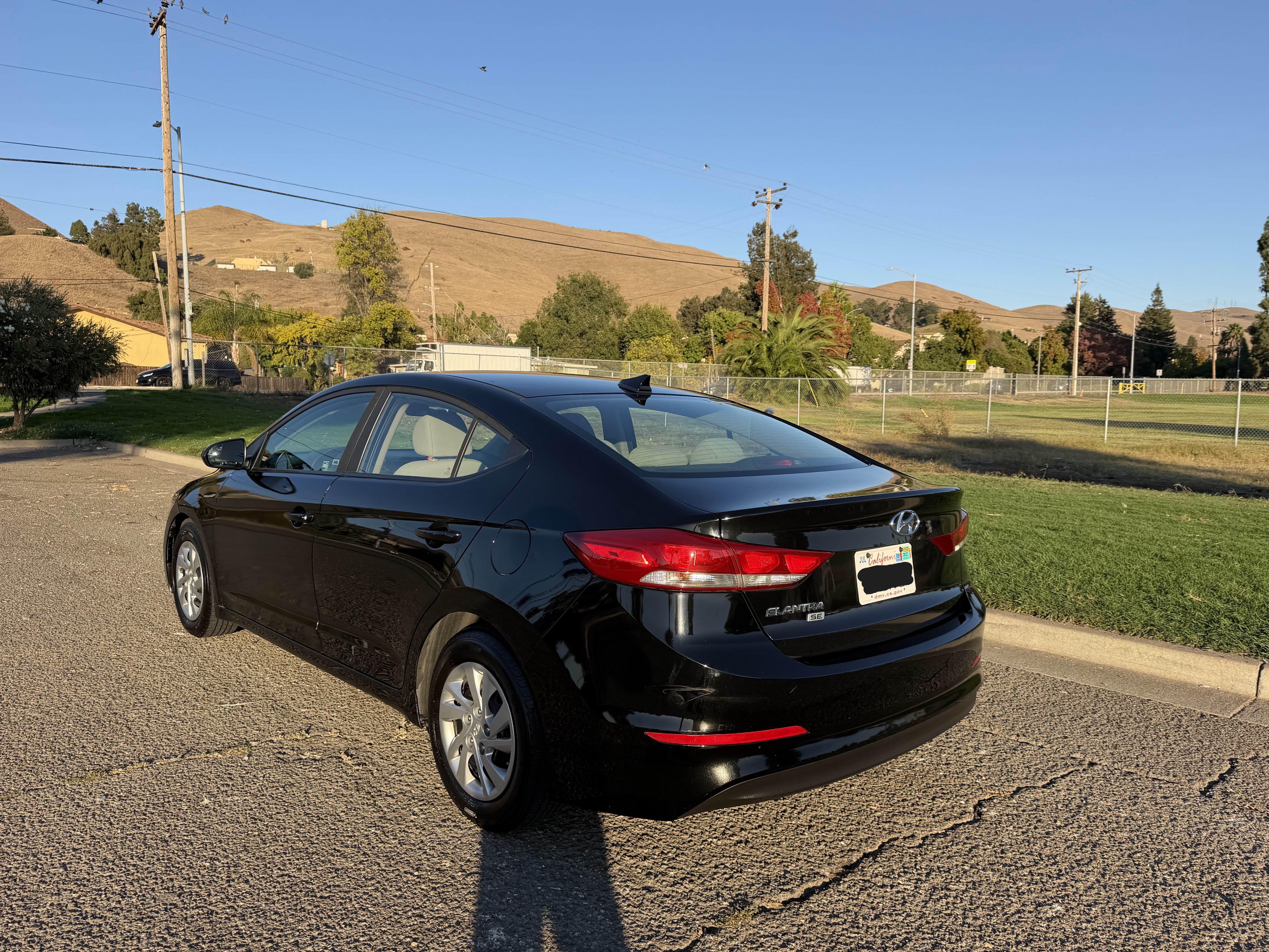 Used 2017 Hyundai Elantra SE FWD image 11