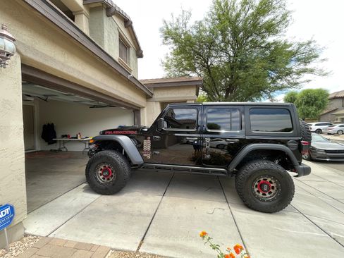 Used 2018 Jeep Wrangler Unlimited Rubicon AWD/4WD image 5