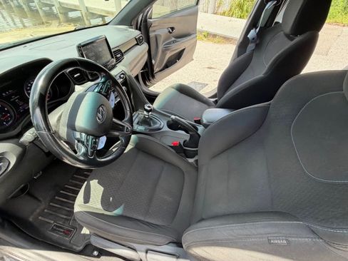 Used 2020 Hyundai Veloster N w/ Performance Package FWD image 15