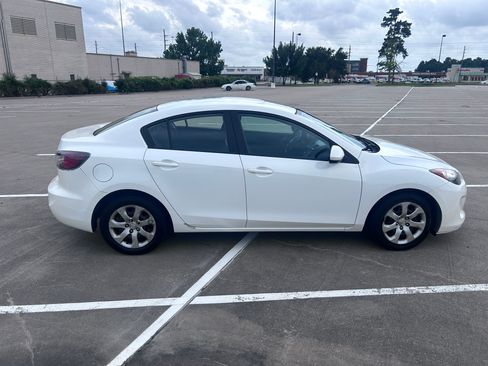 Used 2013 MAZDA MAZDA3 i SV FWD image 8