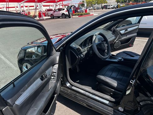 Used 2011 Mercedes-Benz C 300 Sedan image 6