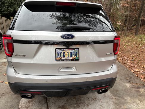 Used 2017 Ford Explorer Sport image 11