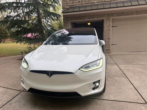 Used 2019 Tesla Model X Long Range image 8