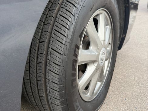 Used 2008 Buick LaCrosse CXL w/ Driver Confidence Package FWD image 4