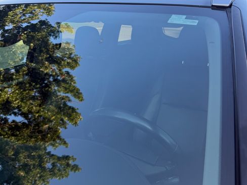 Used 2018 Toyota Highlander XLE FWD image 12