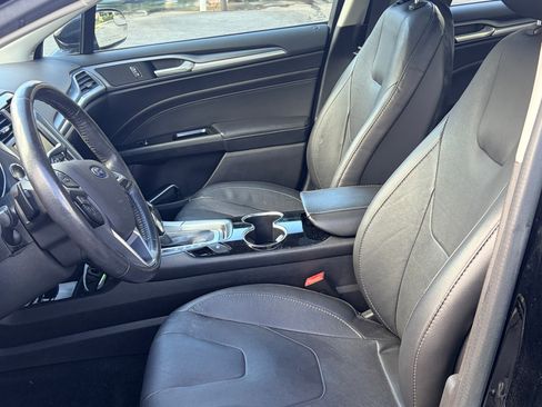 Used 2016 Ford Fusion Titanium FWD image 10