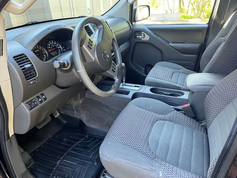 Used 2016 Nissan Frontier SV AWD/4WD image 10