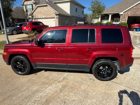 Used 2014 Jeep Patriot Sport w/ Power Value Group image 4