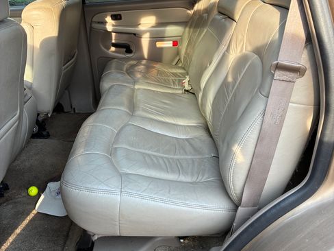 Used 2001 Chevrolet Tahoe LT w/ LT Preferred Equipment Group image 10