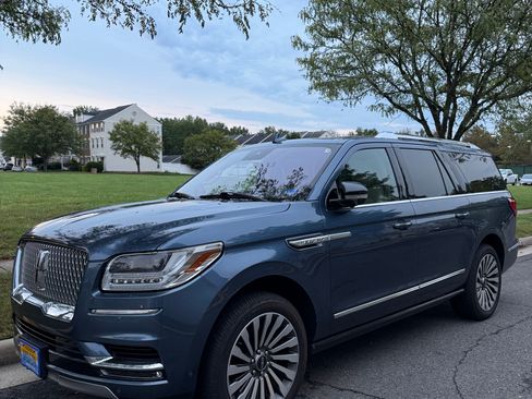 Used 2020 Lincoln Navigator L Reserve w/ Luxury Package AWD/4WD image 9