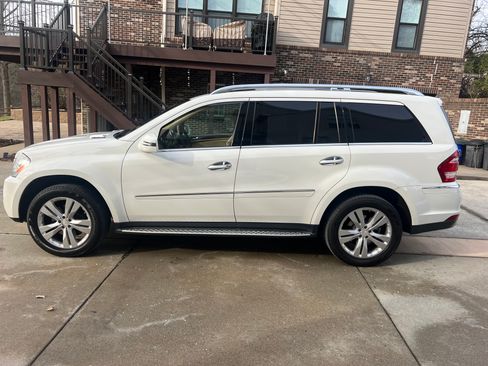 Used 2011 Mercedes-Benz GL 450 4MATIC image 5
