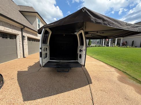 Used 2008 Ford E-150 and Econoline 150 Extended RWD image 6