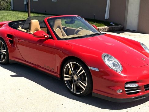 Used 2013 Porsche 911 Edition 918 Spyder AWD/4WD image 2
