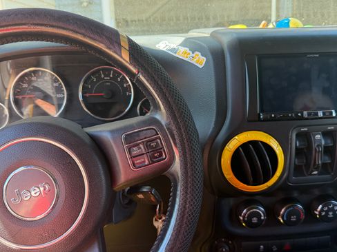 Used 2011 Jeep Wrangler Unlimited Sport AWD/4WD image 6