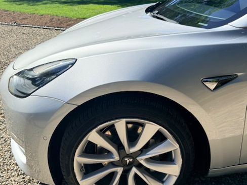 Used 2018 Tesla Model 3 Long Range image 9