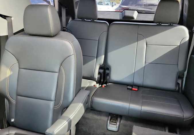 Used 2019 Chevrolet Traverse Premier w/ Redline Edition FWD image 18