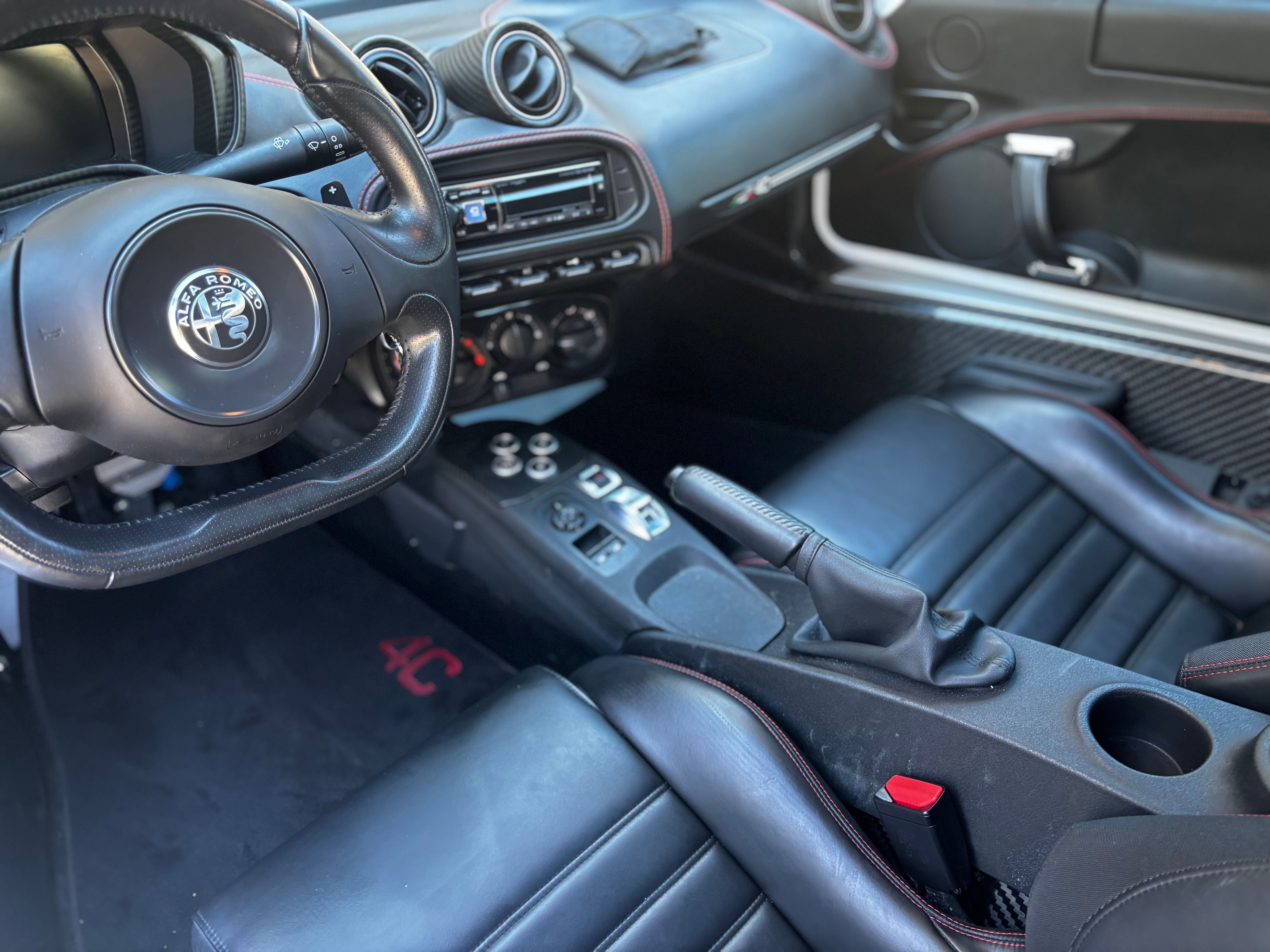 Used 2018 Alfa Romeo 4C Spider RWD image 11