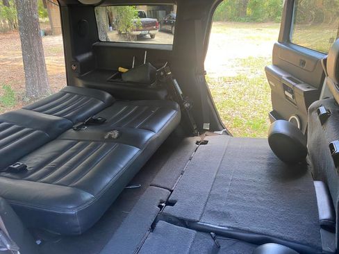 Used 2005 HUMMER H2 w/ Preferred Equipment Group image 16