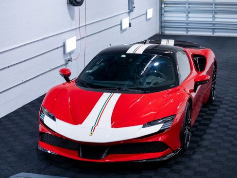 Used 2023 Ferrari SF90 Stradale image 11